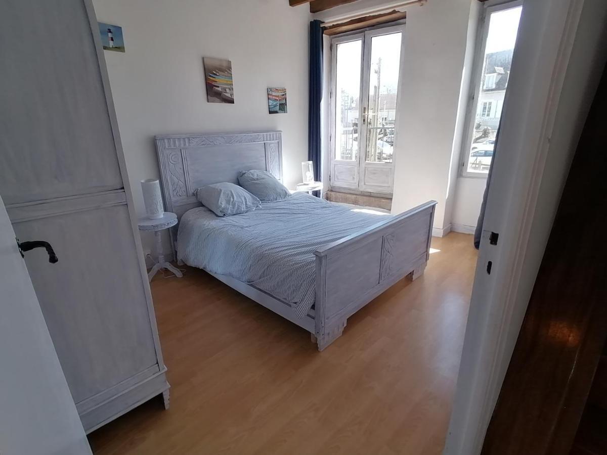 Hotier Des Fees Villa Andryes ภายนอก รูปภาพ